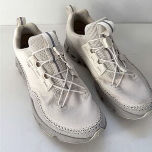 ***SOLD*** On Running Cloudaway Sneakers